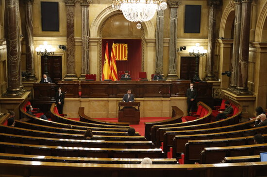 Interim president Pere Aragonès speaking in Parliament on December 16, 2020 (by Gerard Artigas)